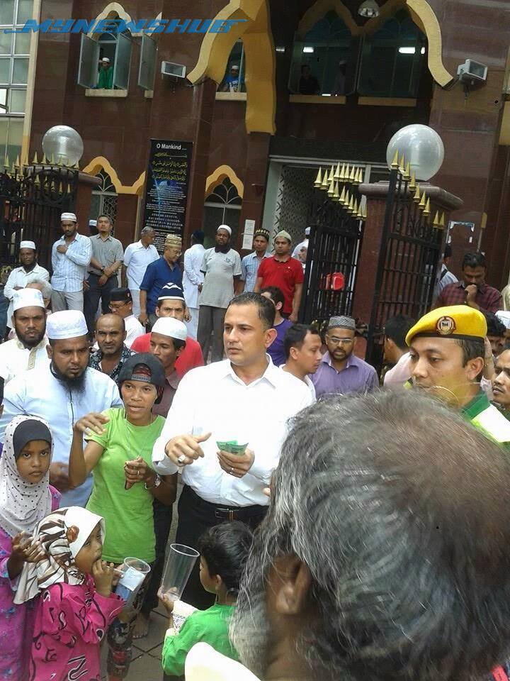 Gambar Tauke Jakel Derma Rm5 Lepas Solat Jumaat Jadi Viral Mynewshub