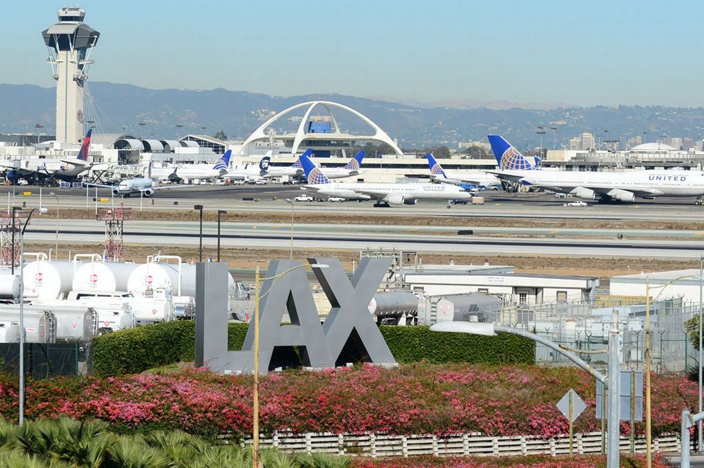 LAX (1)