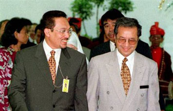 anwar-ibrahim_mahathir-mohamad