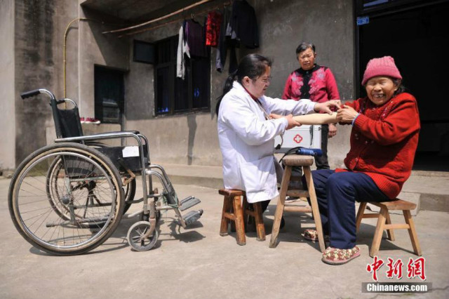 villagefemaledoctor-chongqing-3