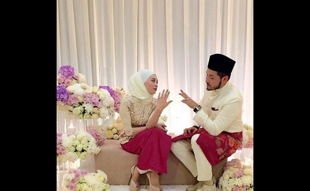 Shahrul dan Adira ketika majlis pertunangan mereka dahulu.