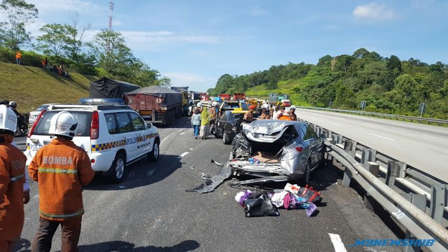 2 Maut Dalam Kemalangan Babitkan 16 Kenderaan