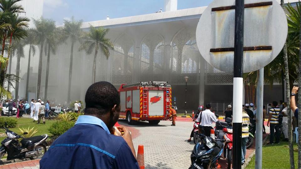 Video: Masjid Negeri Selangor Terbakar Selepas Solat Jumaat