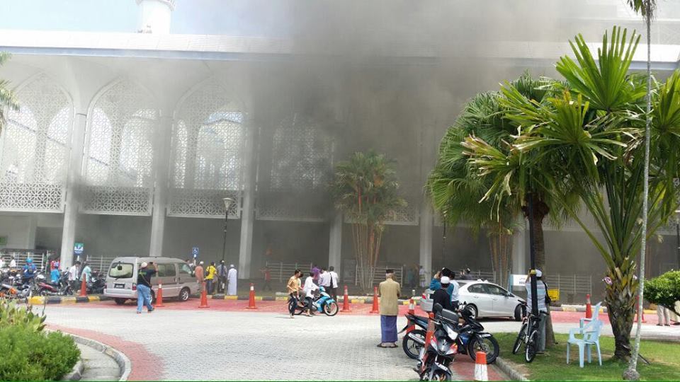 Video: Masjid Negeri Selangor Terbakar Selepas Solat Jumaat