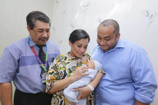 Misha Omar Kongsi Nama, Gambar Anak Sulung