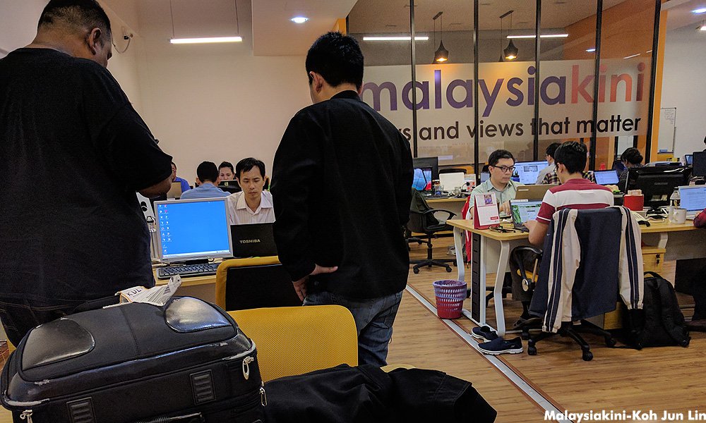 Malaysiakini Diserbu SKMM, Dua Komputer Dirampas