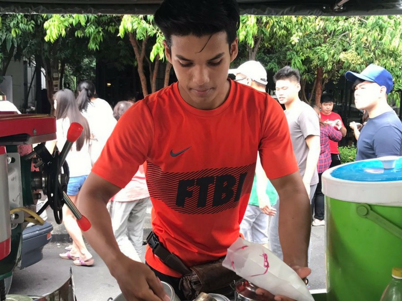 Cendol Ipoh Abang Kacak 'Curi' Perhatian Netizen