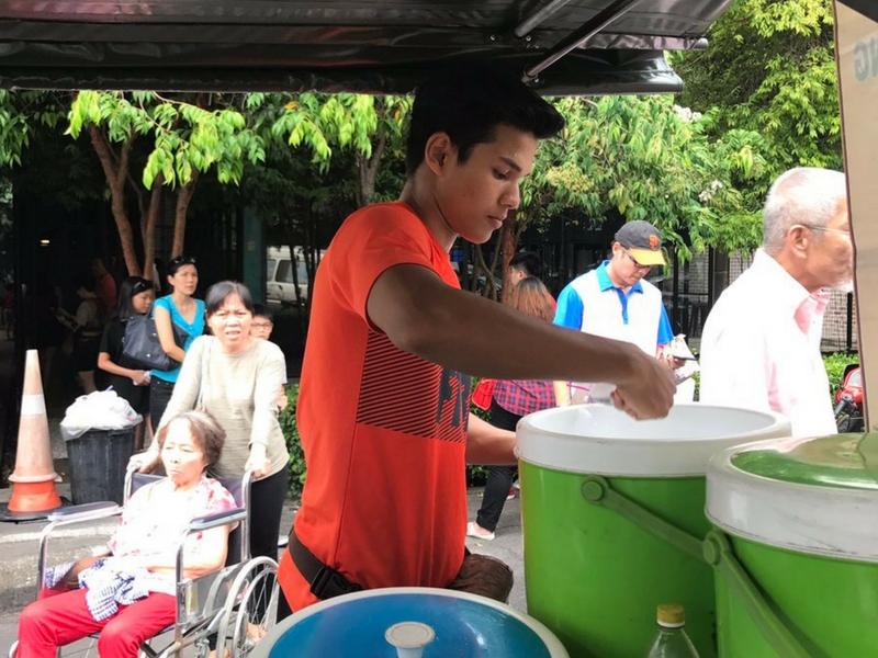 Cendol Ipoh Abang Kacak 'Curi' Perhatian Netizen