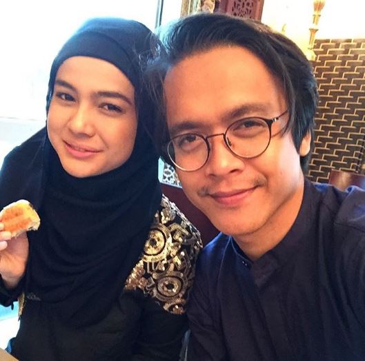 Azwan Kombos, Ezzaty Bakal Timang Anak Sulung