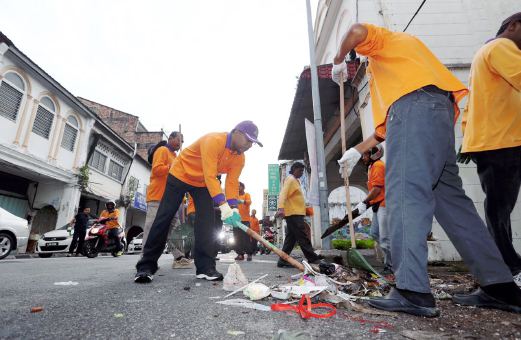 MB Perak Sertai MBI Kutip Sampah Awal Pagi