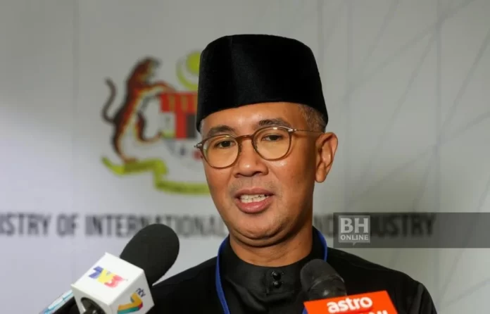 Tengku Zafrul Di Qatar, Tak Hadir Mesyuarat Khas Kabinet | MYNEWSHUB